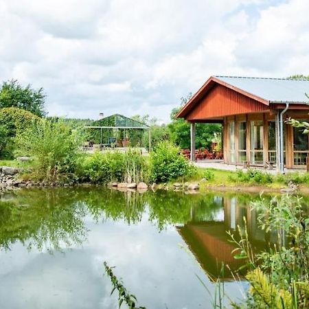 Kontakta Liselotte Abel Bed & Breakfast Vessigebro Ngoại thất bức ảnh
